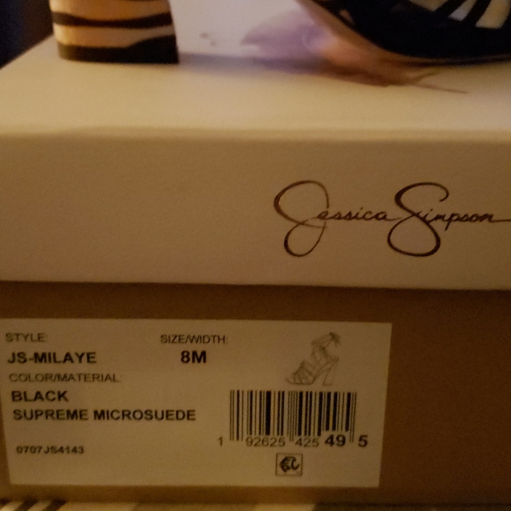 Sandals - Picture 5 of 6